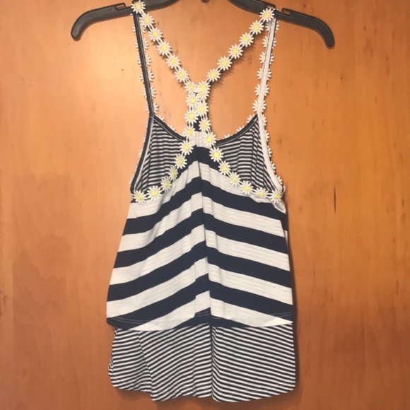 🌼BONGO🌼BLUE & WHITE STRIPED DAISY TANK TOP🌼 - Picture 6 of 8